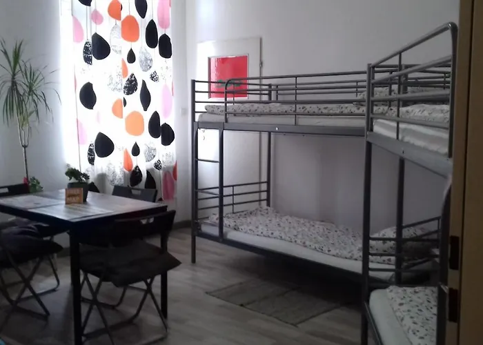 ホステル アート *