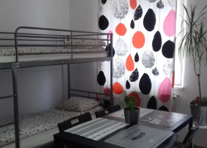 アート ホステル *